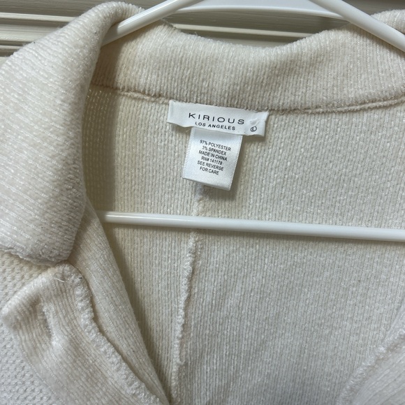 Cream Button-Up Cropped Cardigan - Picture 2 of 4